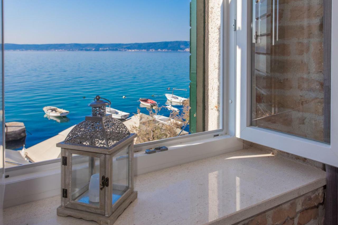 Seafront Apartment In Historical Cippico Castle Kaštela Εξωτερικό φωτογραφία